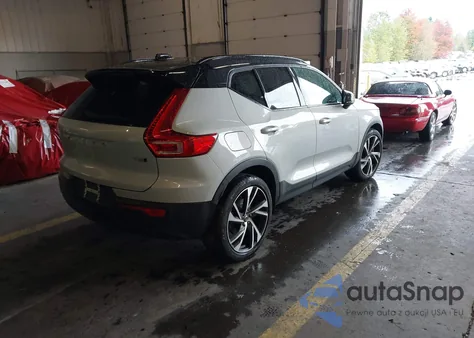 2021 Volvo Xc40 T5 R-Design из США, поврежденный, VIN YV4162UM9M2608943